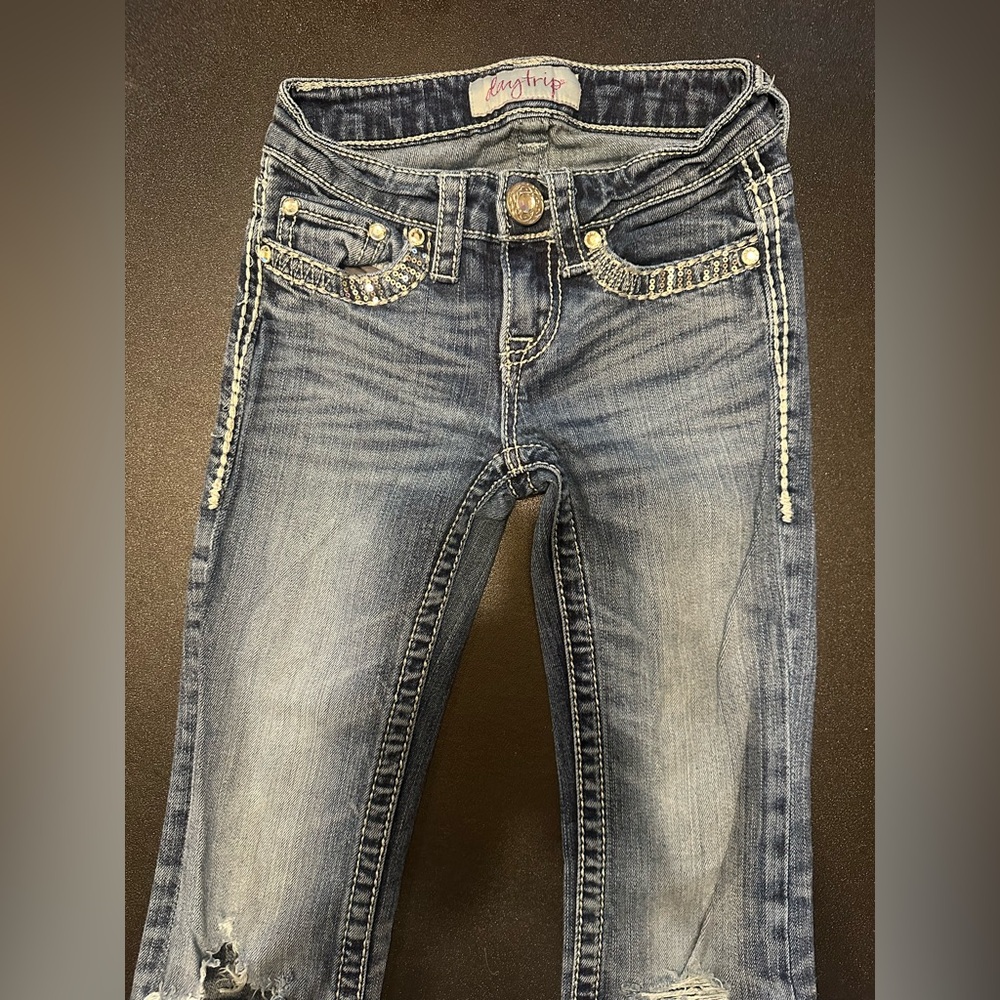 Daytrip Embellished Blue Jeans